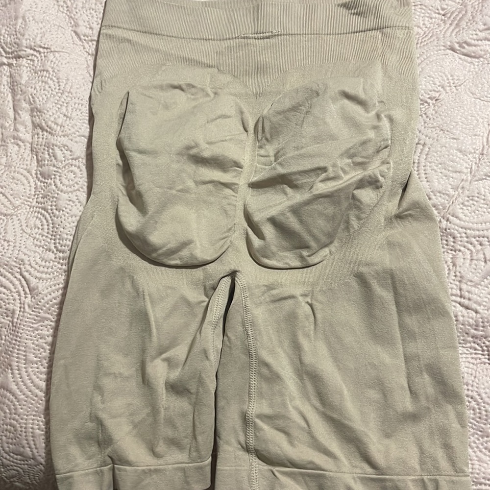 Body shaper - Picture 2 of 3